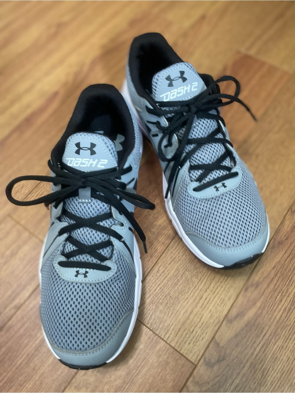 Under Armour Dash 2 Black, Gray and White Athletic Sneakers Size 9 Brand New